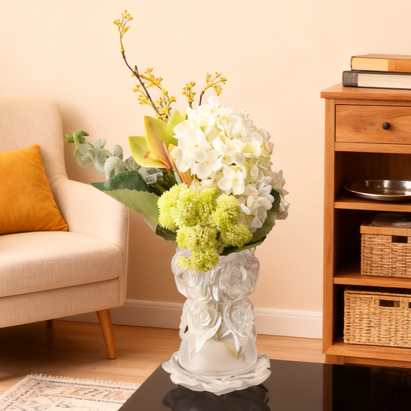 Proces odlewania metodą traconego wosku Szklany wystrój domu Wazon ze szkła kryształowego „Wazon z różami”