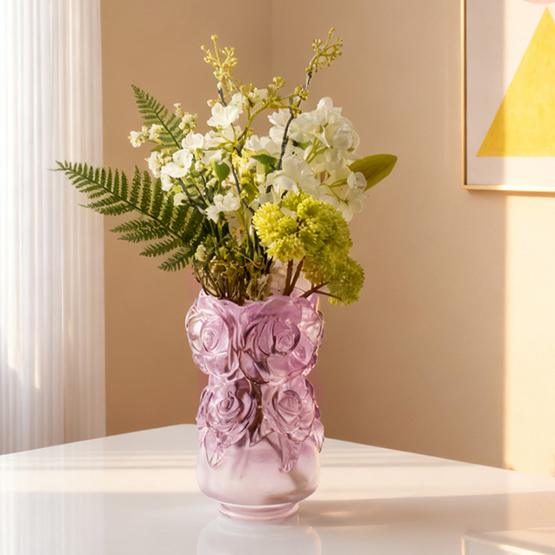 Proces odlewania metodą traconego wosku Szklany wystrój domu Wazon ze szkła kryształowego „Wazon z różami”