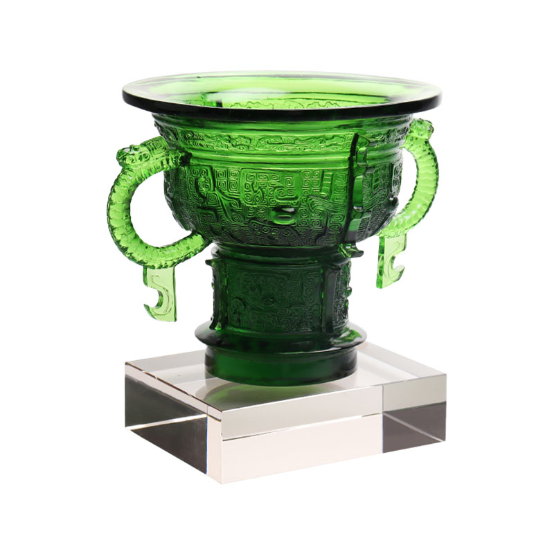 Chiński statyw z rączką ze smoczych uszu i wzorem w ciernie