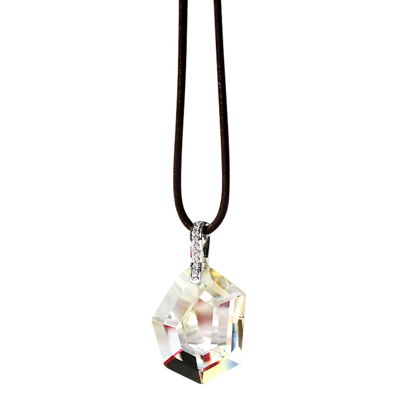 Naszyjnik w kolorze srebrnym z mocowaniem szklanej zawieszki