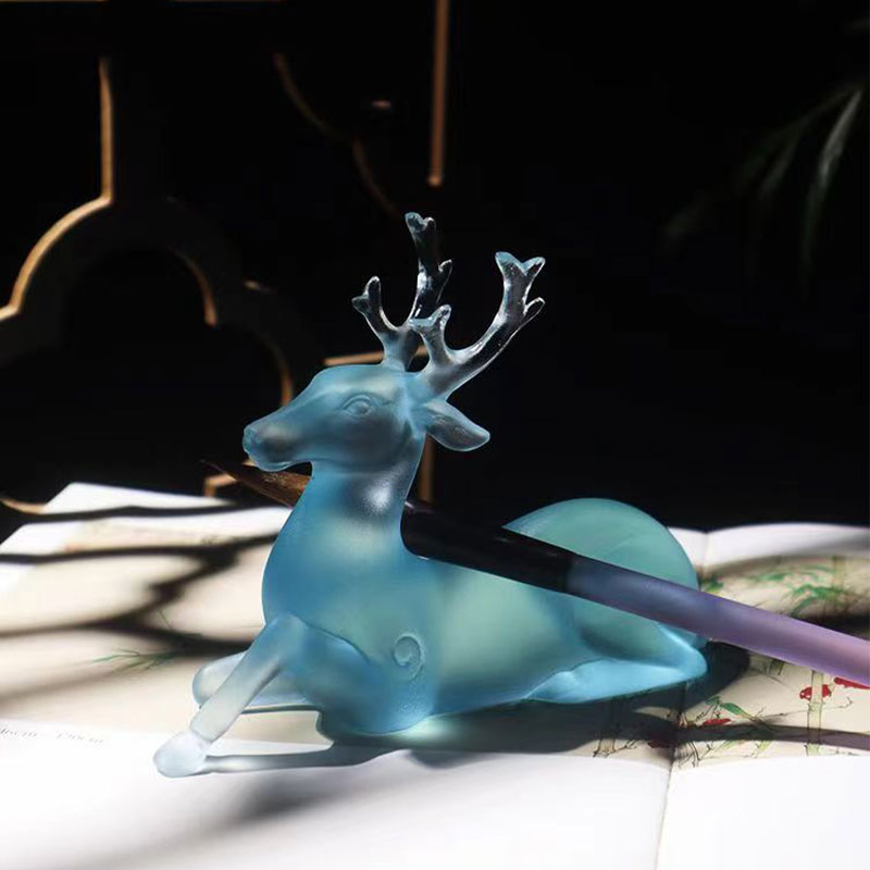 Uchwyt na pędzle w kształcie jelenia z niebieskiego szkła