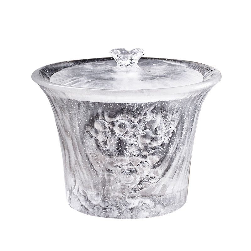 Zestaw przezroczystych filiżanek do herbaty z pokrywkami