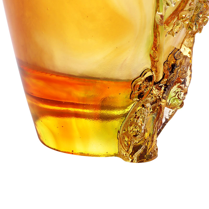 Dekoracje domu Kwiat śliwy Rzeźbiony projekt Wazon ze szkła bursztynowego