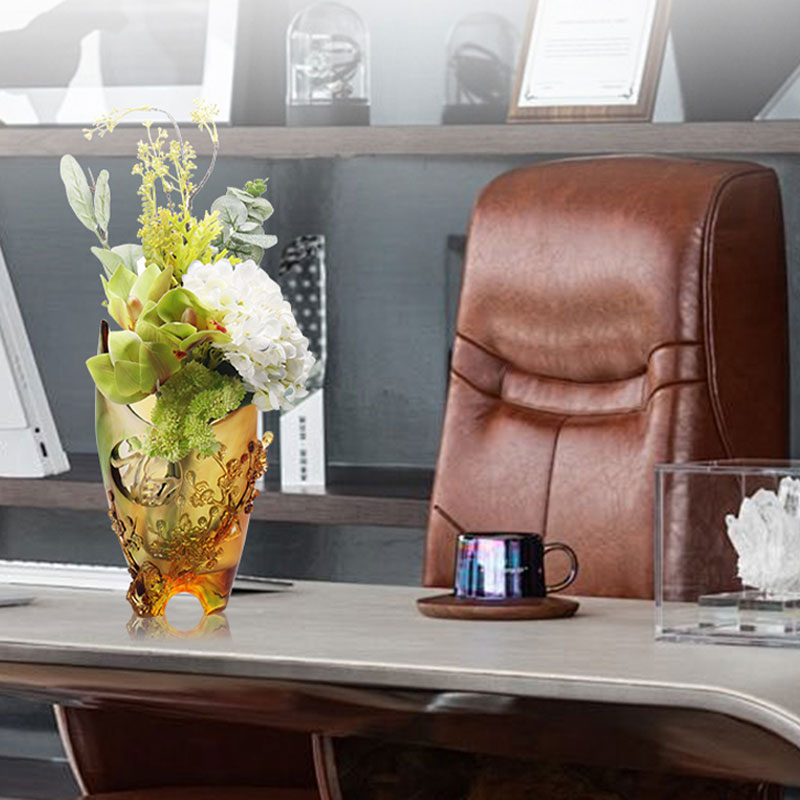 Dekoracje domu Kwiat śliwy Rzeźbiony projekt Wazon ze szkła bursztynowego