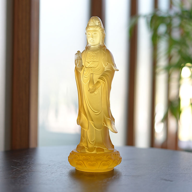 Szklana statua bodhisattwy Guanyin
