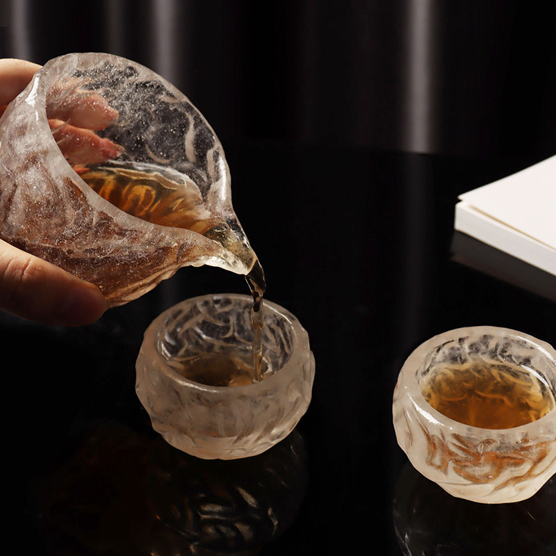 Zestaw przezroczystych szklanych filiżanek do herbaty w kształcie bąbelków do użytku w biurze domowym