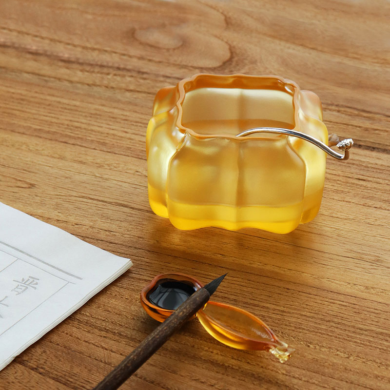 Fioletowy dzbanek na wodę w kształcie dyni ze szkła kryształowego