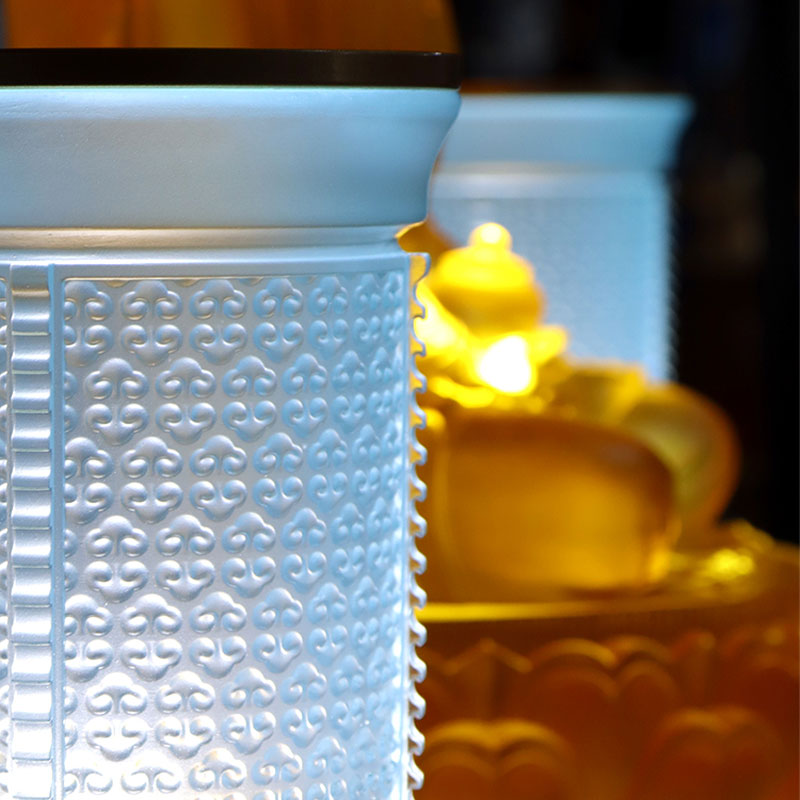 Jasnoniebieski zestaw szklanych ołtarzy buddyjskich z serii Ruyi