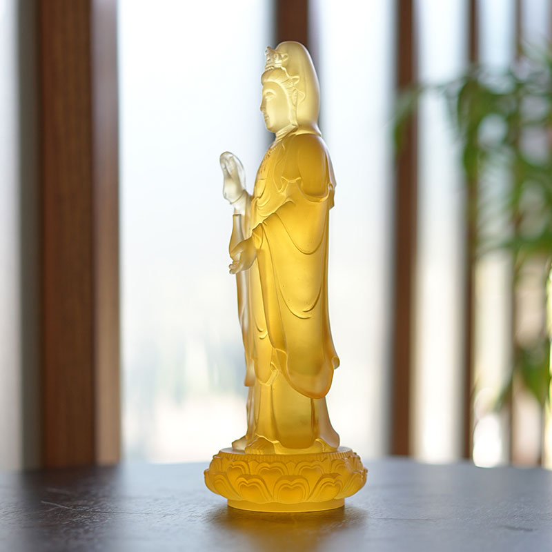 Szklana statua bodhisattwy Guanyin
