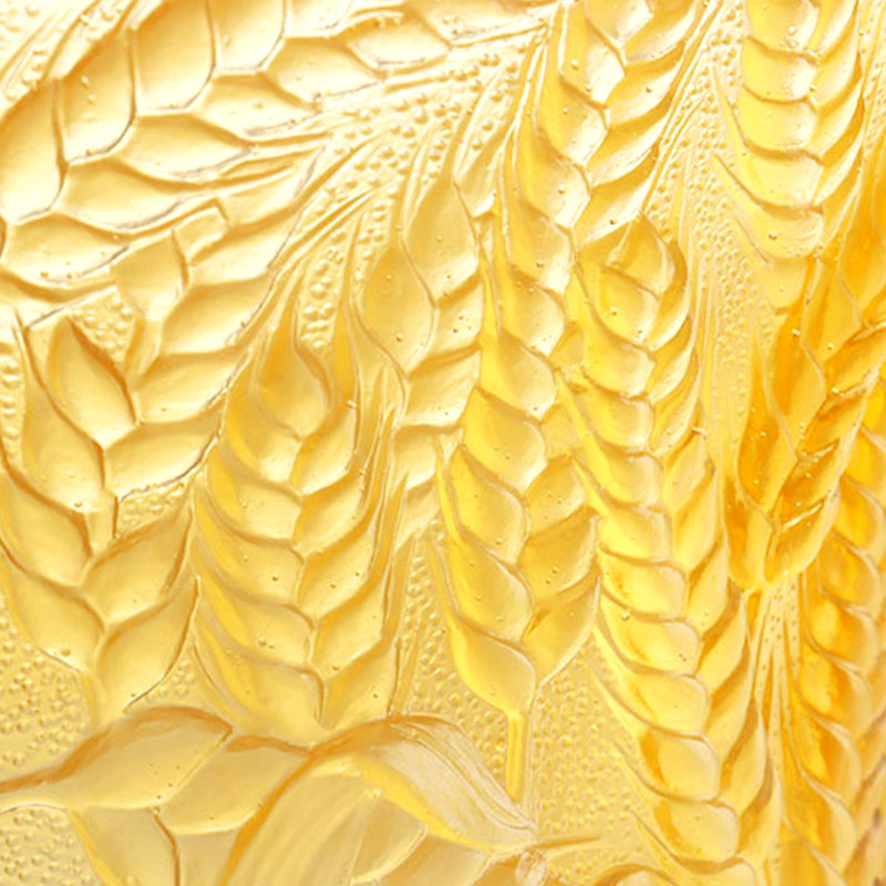 Wazon ze szkła bursztynowego z wytłoczonymi kłosami pszenicy