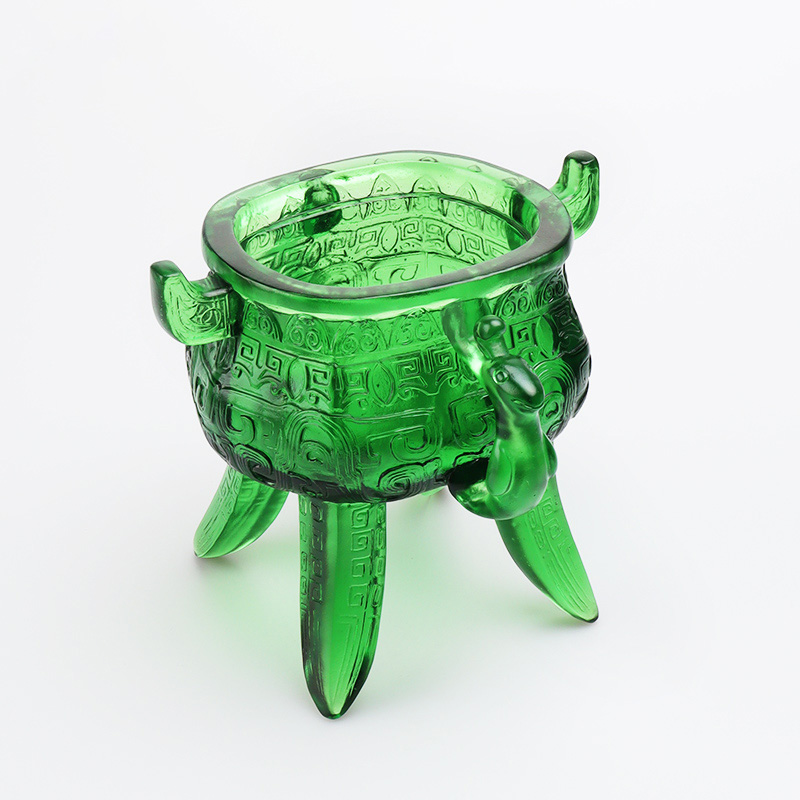 Statyw ze szkła kryształowego w kolorze szmaragdowo-zielonym z uchwytami w kształcie uszu