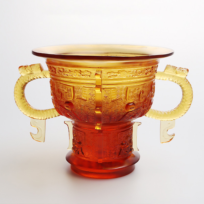 Chiński statyw z rączką ze smoczych uszu i wzorem w ciernie