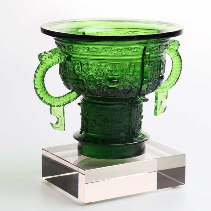 Chiński statyw z rączką ze smoczych uszu i wzorem w ciernie