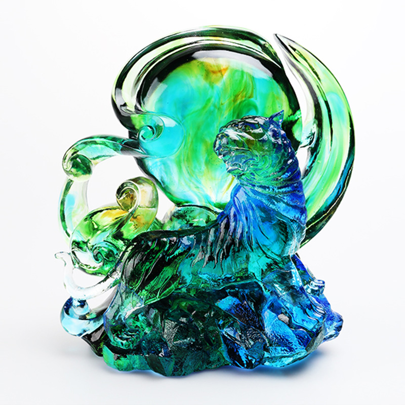Ozdoby tygrysie z niebiesko-zielonego przezroczystego szkła kryształowego